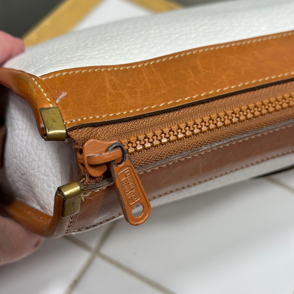 Dooney & Bourke Crossbody Bag Women Small White Tan Leather Vintage Excellent - Picture 10 of 15